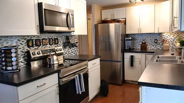 Innisfil, ON L9S 1P3,73 Linden LN