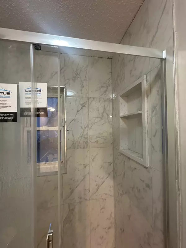Kirkland Lake, ON P2N 2G3,22 Kirkland ST W #Upper / Unit C