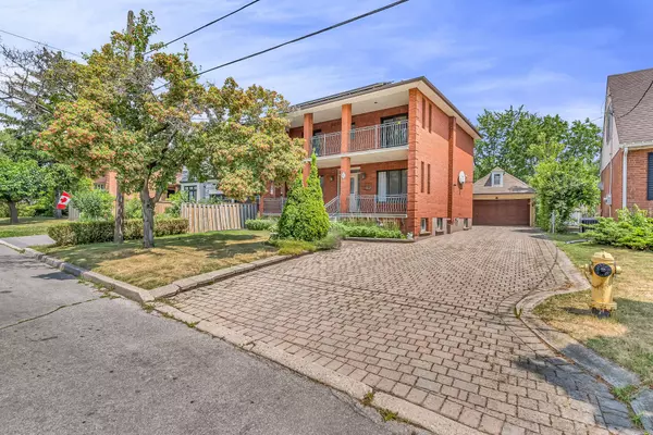 Toronto W04, ON M6A 2R7,15 Benalto RD