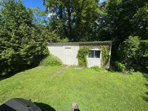South Glengarry, ON K0C 1N0,25 Oak ST