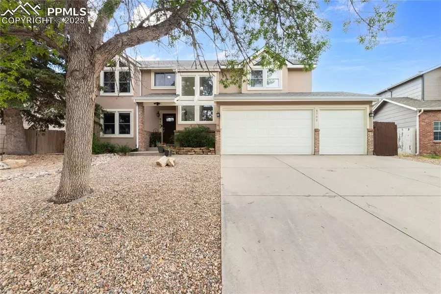 8702 Alpine Valley DR, Colorado Springs, CO 80920