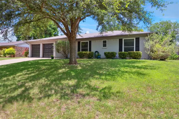Benbrook, TX 76126,1829 Briar Run