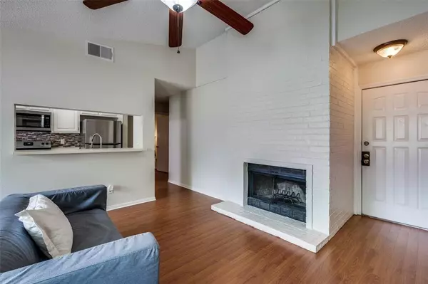 Arlington, TX 76011,1301 Memory Lane #4920