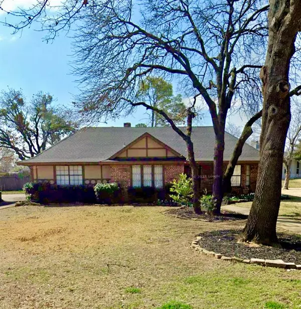 2606 Cloud Court, Arlington, TX 76017