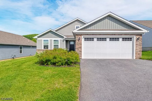 8 Lam Dr, Hardyston Twp., NJ 07419