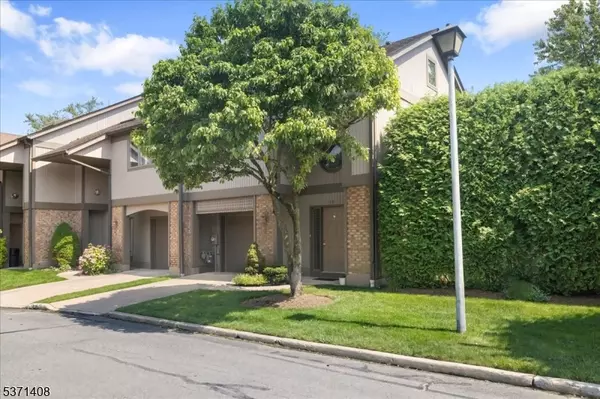 Fair Lawn Boro, NJ 07410,10 Maltese Dr