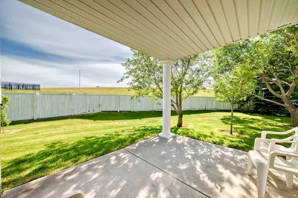 Calgary, AB T3L2J9,1102 Tuscarora MNR NW #1102