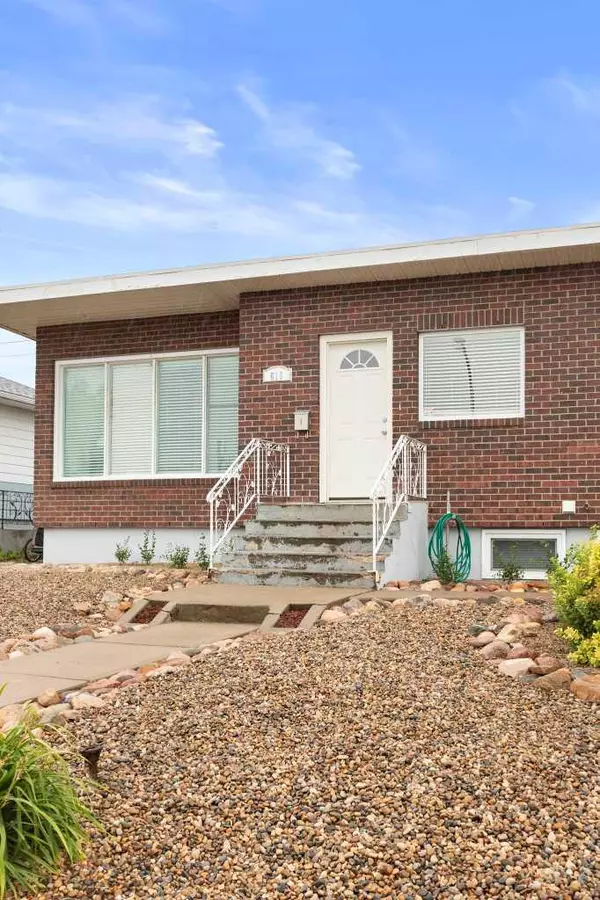 Medicine Hat, AB T1A 4M4,610 8 ST Southwest