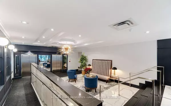 Toronto C09, ON M4T 2T8,1231 Yonge ST #208