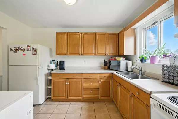Oshawa, ON L1J 1H1,331 Phillip Murray AVE