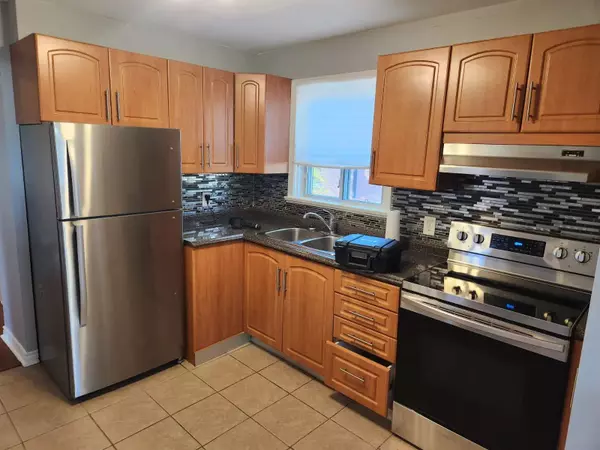115 Darlingside DR, Toronto E10, ON M1E 3P4