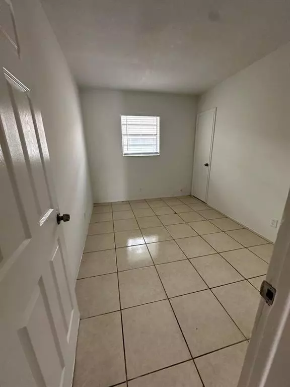 Hollywood, FL 33020,2830 Fillmore St #16