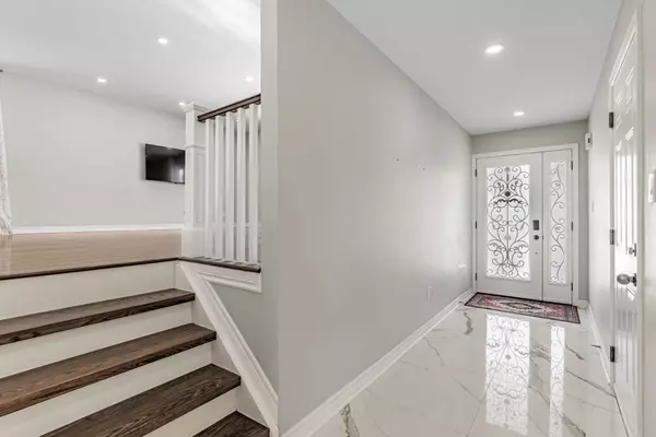 Bradford West Gwillimbury, ON L3Z 2N6,109 Imperial CRES