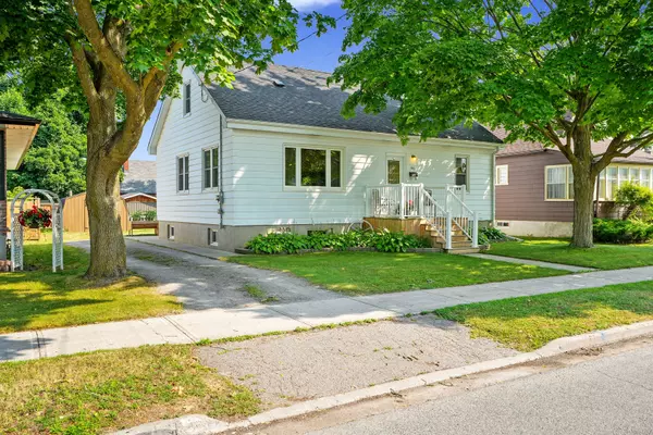 Peterborough South, ON K9J 1S4,548 King George ST