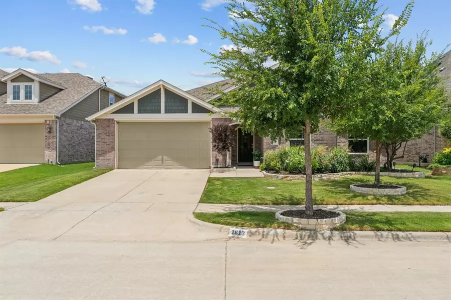 1813 Drover Creek Road, Aubrey, TX 76227