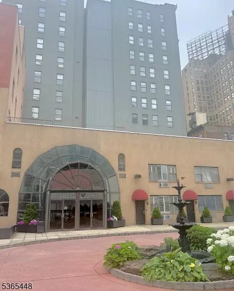 111 Mulberry St #4R, Newark City, NJ 07102