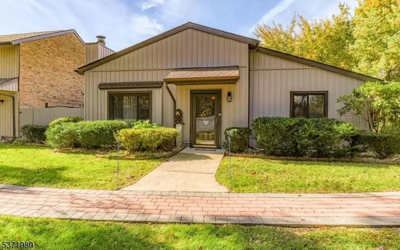 5 Sudbury Ct, East Brunswick Twp., NJ 08816