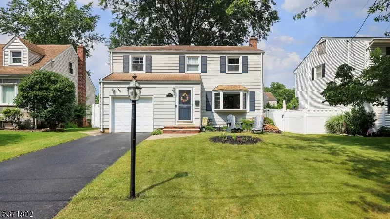1023 Ripley Ave, Westfield Town, NJ 07090