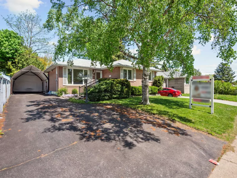 197 Cherrywood DR, Newmarket, ON L3Y 2X9