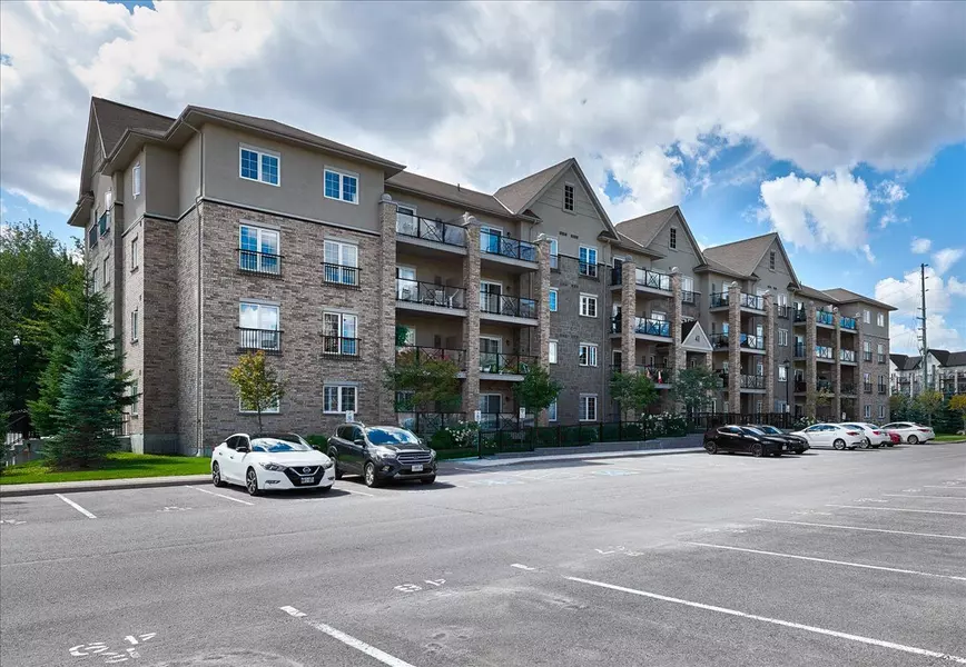 41 Ferndale DR S #102, Barrie, ON L4N 5T6
