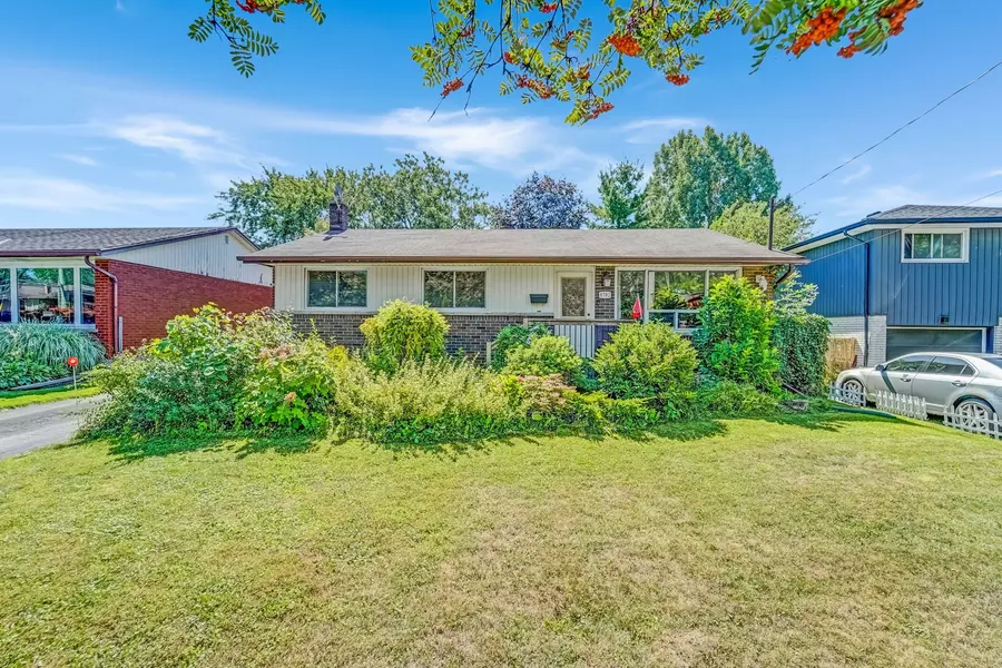 6702 Winston ST, Niagara Falls, ON L2G 5G3