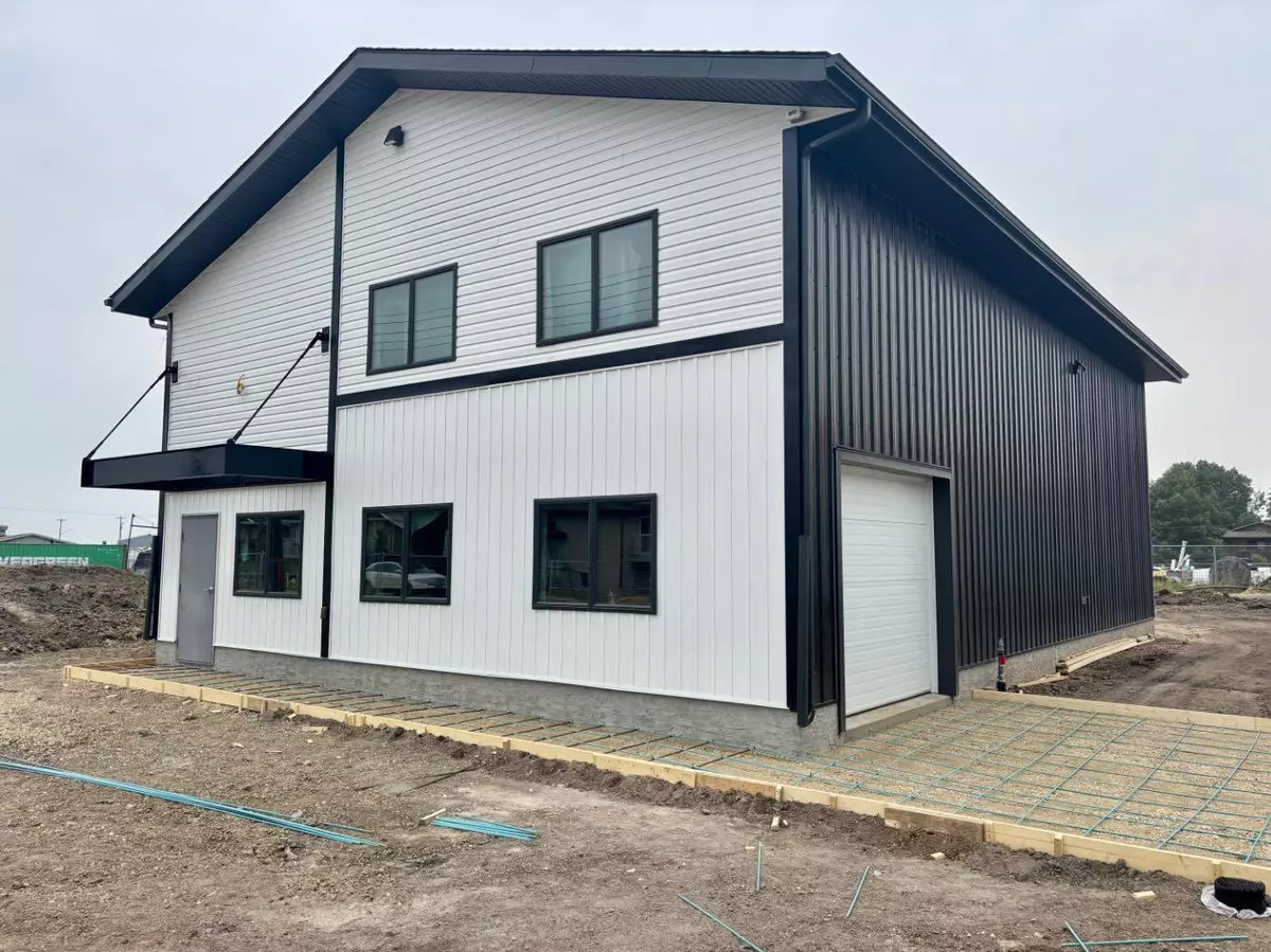 Camrose, AB T4V 1L7,5311 47 ST