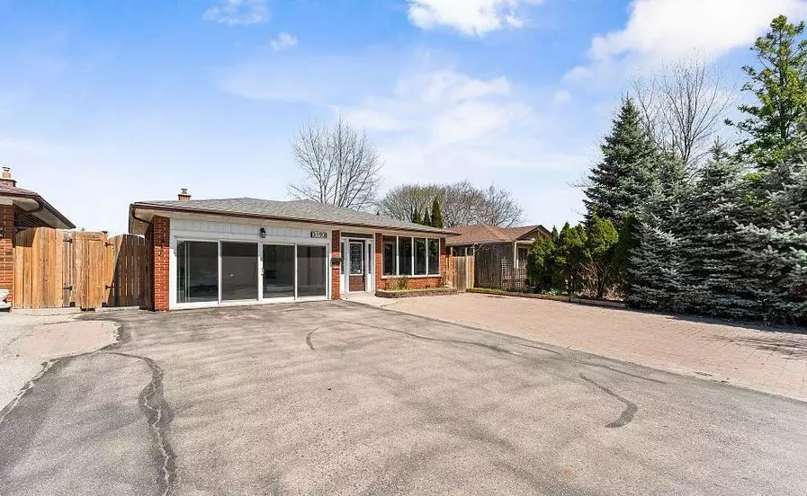Mississauga, ON L5A 2X4,3193 Cawthra RD #Main