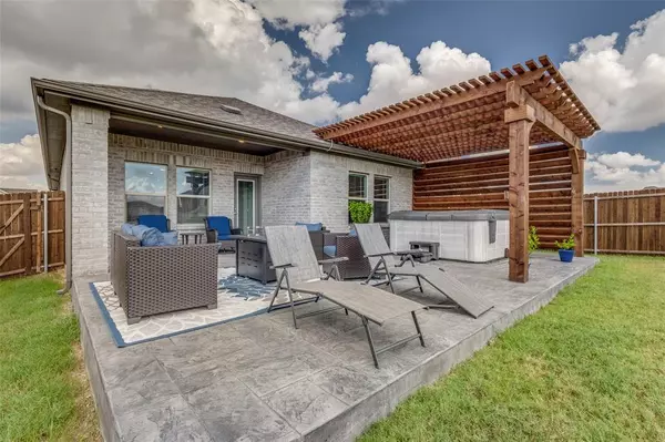 211 Mountain Meadow Lane, Mckinney, TX 75071
