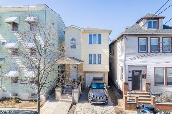 140 S Park St, Elizabeth City, NJ 07206