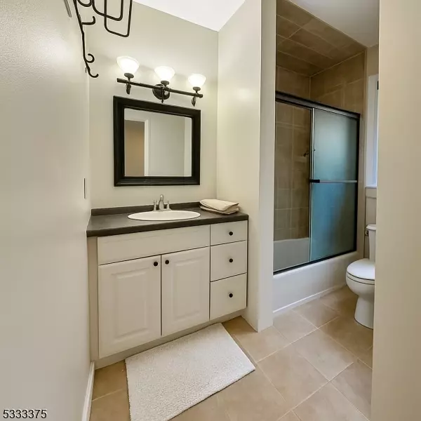 Pequannock Twp., NJ 07444,6 Van Saun Pl