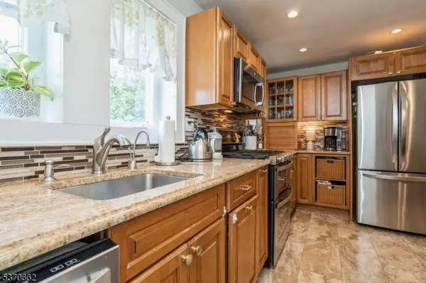 Newton Town, NJ 07860,36 W End Ave