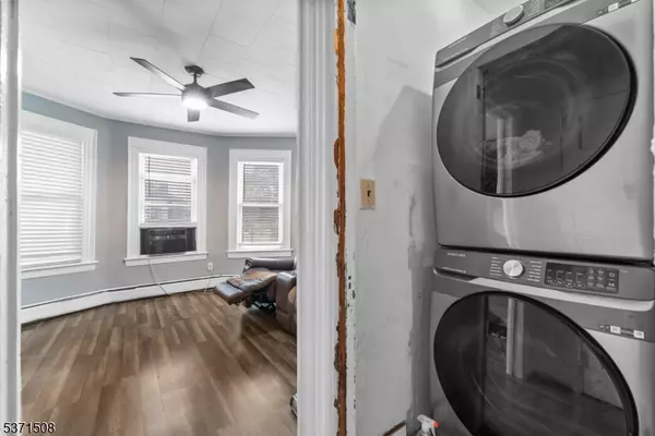 Clifton City, NJ 07011,102 Highland Ave