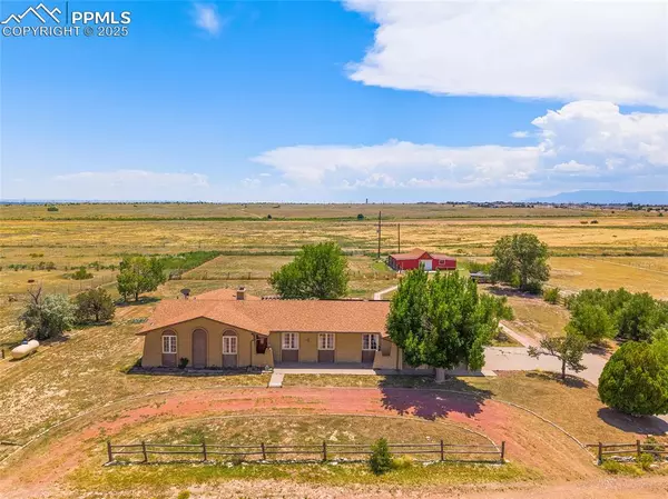 650 E Woodleaf DR, Pueblo, CO 81007