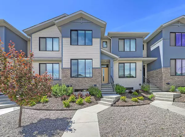 67 Wolf Creek DR SE, Calgary, AB T2X 4W9
