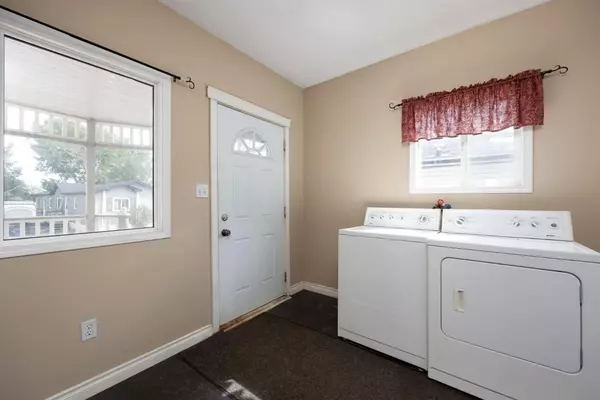 Fort Mcmurray, AB t9h2n8,368 Grey CRES