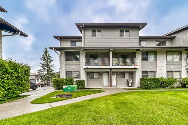 200 Brookpark DR Southwest #728, Calgary, AB T2W 3E5