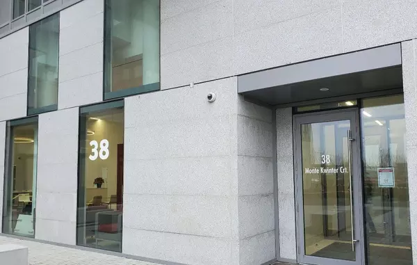 Toronto C06, ON M4P 1E4,38 Monte Kwinter CT #720