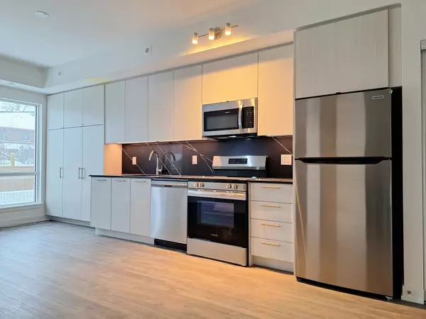 Toronto C06, ON M3H 0E9,861 Sheppard AVE W #TH23