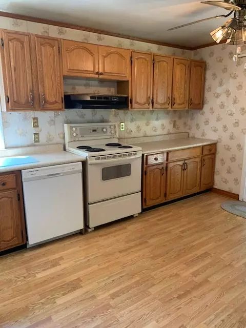 Toronto E08, ON M1M 2N9,68 Eastville AVE