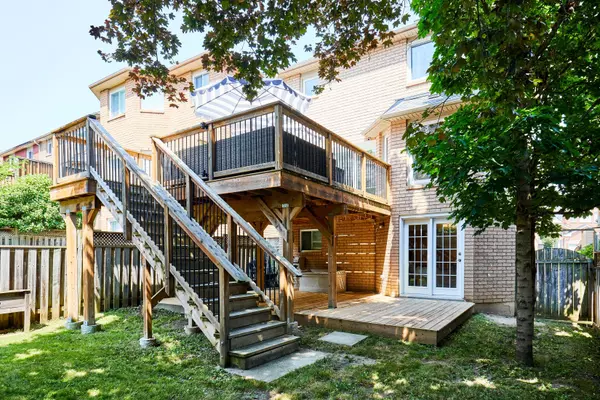 Clarington, ON L1C 4M5,42 Elephant Hill DR