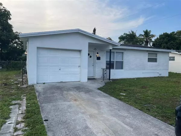 4240 NW 38th Ter, Lauderdale Lakes, FL 33309