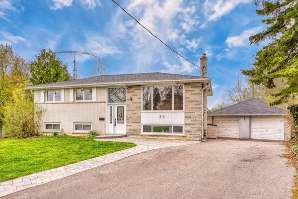 Markham, ON L3P 1M1,32 King Richard CT