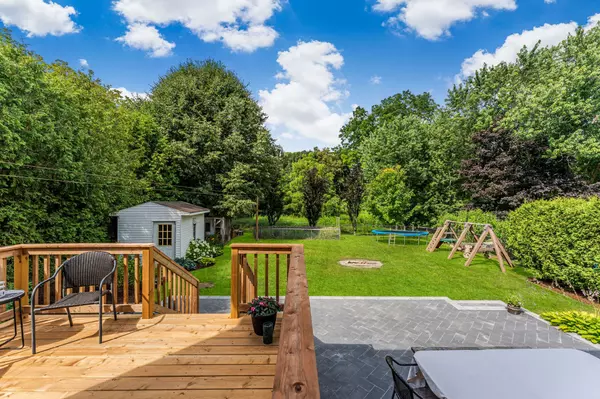 Newmarket, ON L3Y 5A2,672 Irwin CRES