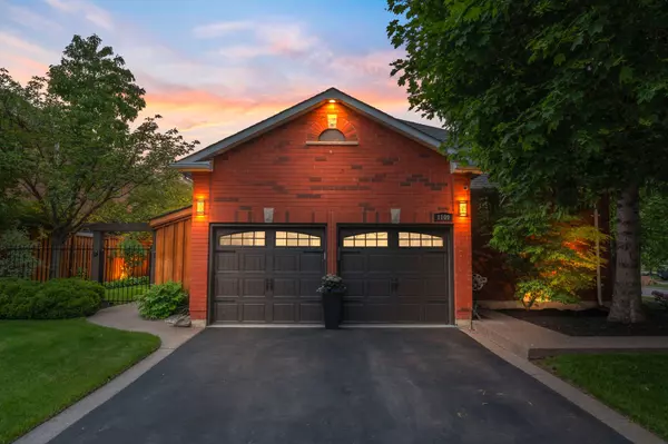 1109 Sheltered Oak CT, Oakville, ON L6M 3M7