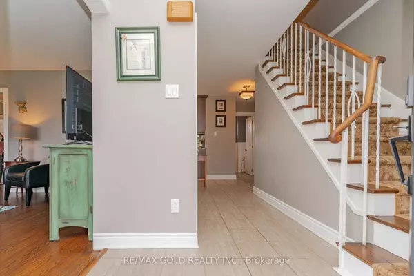 Brampton, ON L6T 3C3,16 Dudley PL