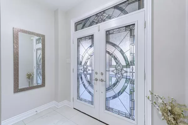 Brampton, ON L6Y 6C3,22 Mussle White RD