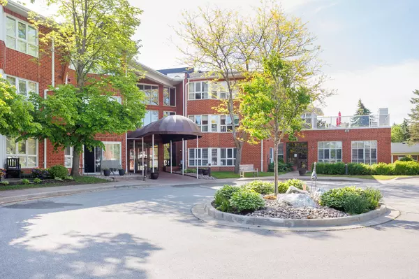 4 Heritage WAY #203, Kawartha Lakes, ON K9V 5Z2