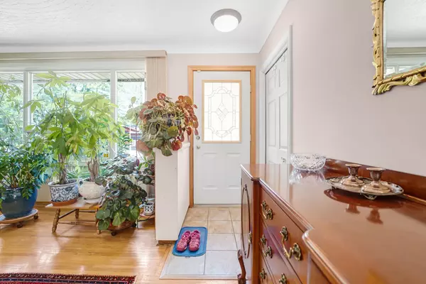 Niagara Falls, ON L2G 5G3,6702 Winston ST