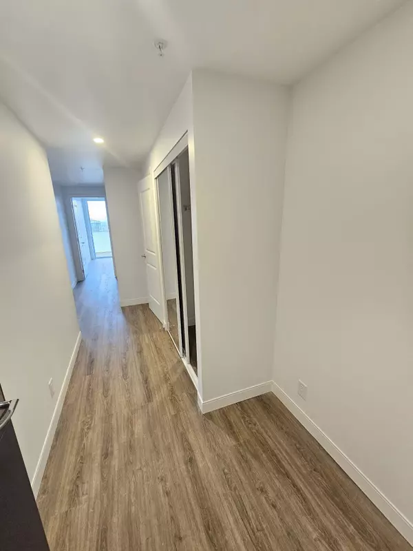 Hamilton, ON L8R 3L5,22 Hughson ST #2501 B