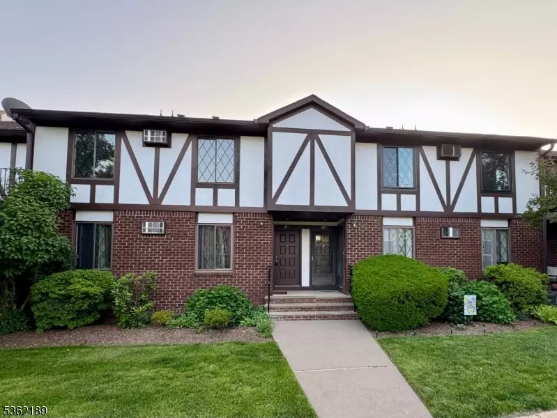 69 Farm Rd #N, Hillsborough Twp., NJ 08844